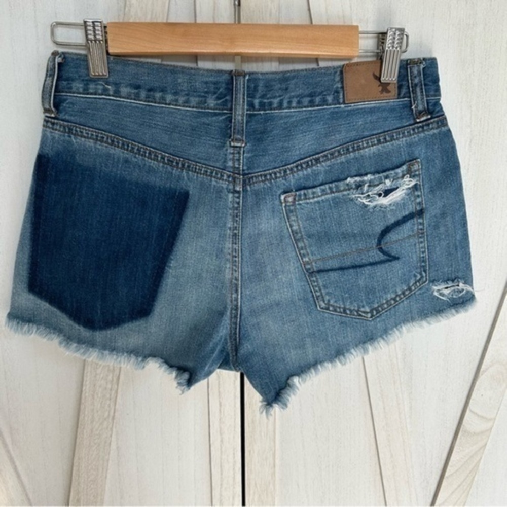 ✨American Eagle 🦅 vintage hi-rise festival jean distressed destroyed shorts